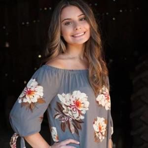 Meet your Posher, Alexxa